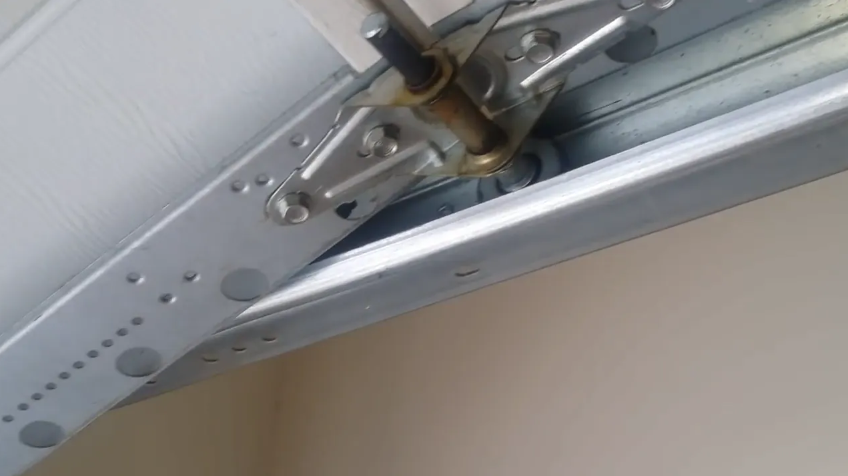 Off-Track Garage Door Realignment & Cable Repair in Palmetto Bay