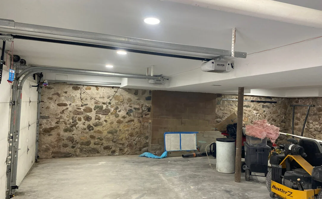 Professional garage door repair service in South Miami, FL - ensuring safety and reliability for your home's garage door